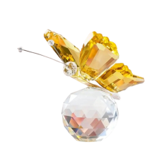 Fluture de cristal, VeliumCraft, 8x6x5 cm, cu propaga lumina cu efect vitraliu, pentru relaxare si meditatie, galben