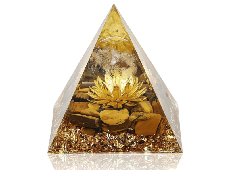 Piramida orgonica Ochiul Tigrului si fota de aur lotus, VeliumCraft, 5x5 cm, generatoare de energie, cu cristale vindecatoare si pietre naturale, pentru meditatie, protectie si energie pozitiva, golden deschis