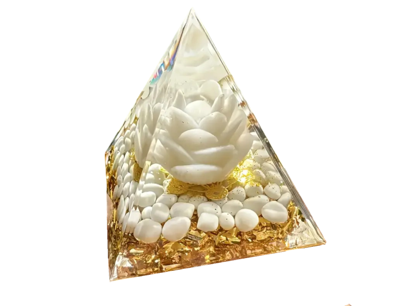 Piramida orgonica Jad alb floare de lotus, VeliumCraft, 5x5 cm, generatoare de energie, cu cristale vindecatoare si pietre naturale, pentru meditatie, protectie si energie pozitiva, verde jad deschis