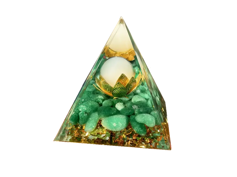 Piramida orgonica Jad alb floare de lotus, VeliumCraft, 5x5 cm, generatoare de energie, cu cristale vindecatoare si pietre naturale, pentru meditatie, protectie si energie pozitiva, verde jad deschis